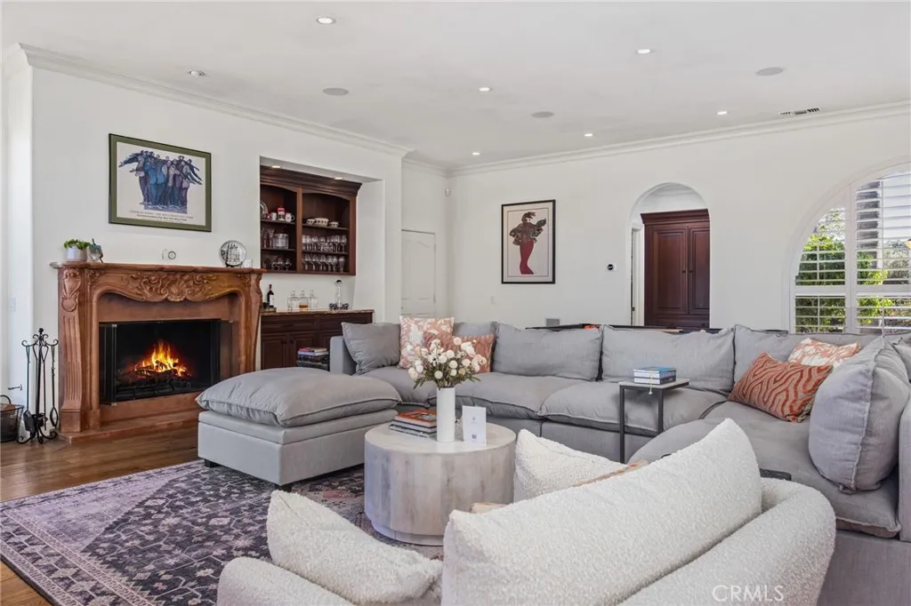 https://cdn.realtyfeed.com/cdn/127/306683154/d379a52200ed89774add08cb2cc7db45.webp