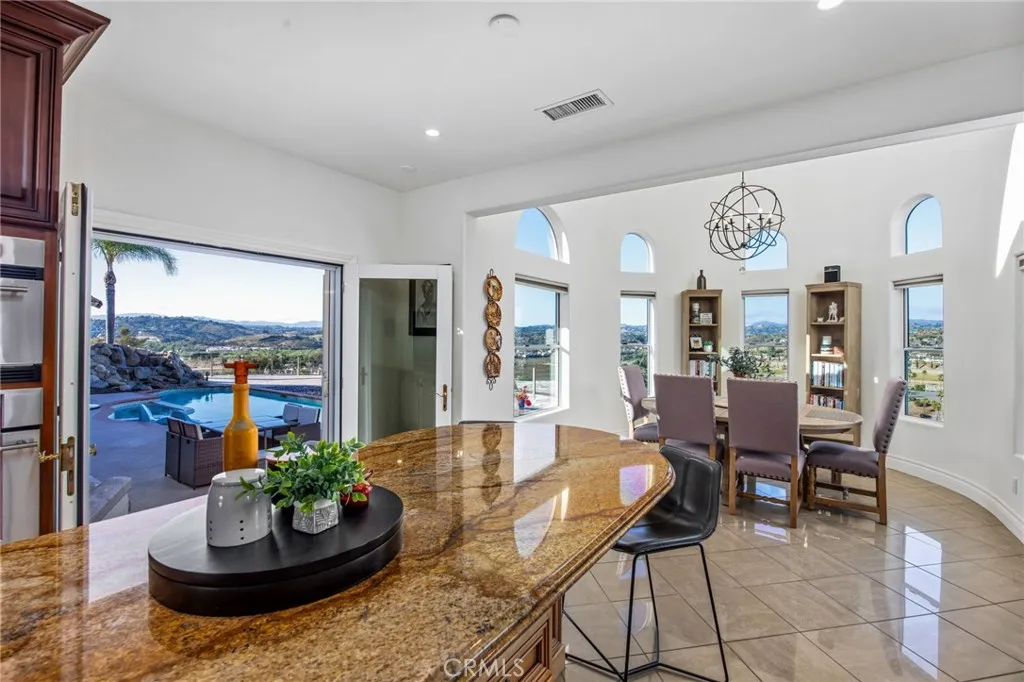 https://cdn.realtyfeed.com/cdn/127/306683154/ec54876d8decfc383bf93a373aced0a0.webp