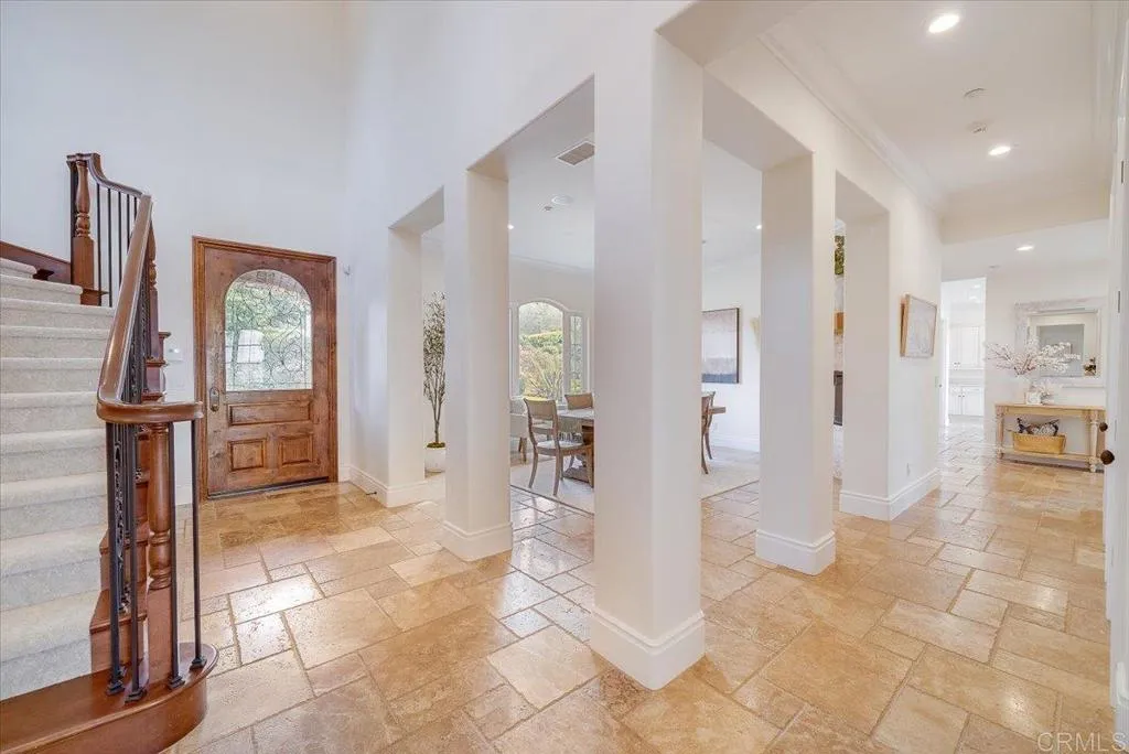 https://cdn.realtyfeed.com/cdn/127/306683156/362bad1bc9f91de72492e480372c3c5c.webp
