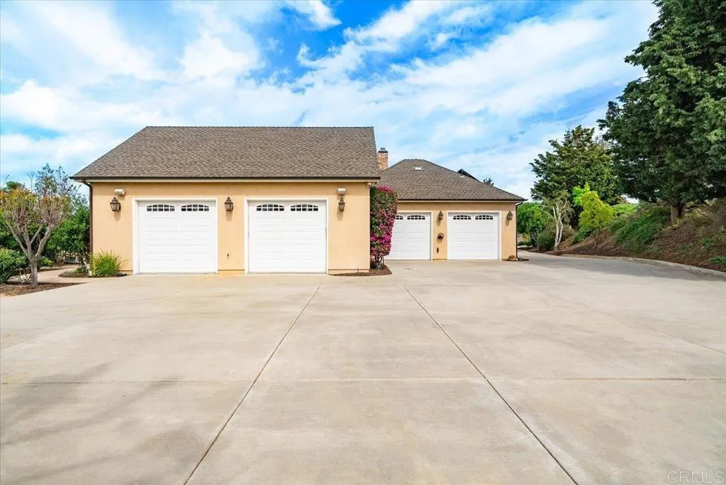 https://cdn.realtyfeed.com/cdn/127/306683156/b7117f50a87ce11a6ef1f48f3becfc25.webp