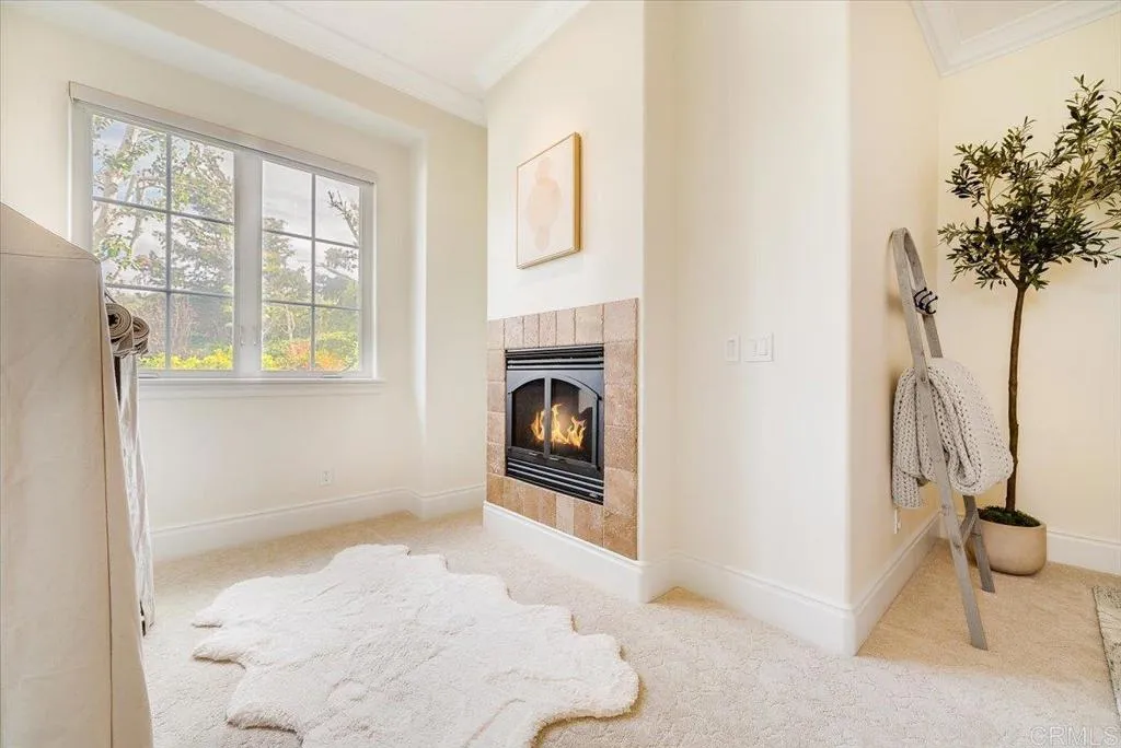 https://cdn.realtyfeed.com/cdn/127/306683156/b9c1aa52bd80d28473c03746ebc97a15.webp