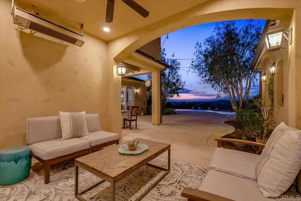 https://cdn.realtyfeed.com/cdn/127/306683156/ccdb1ac9482e8b07bf8ce527ad743081.webp