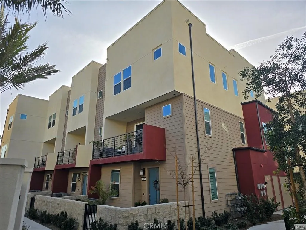 Anaheim, CA 92801