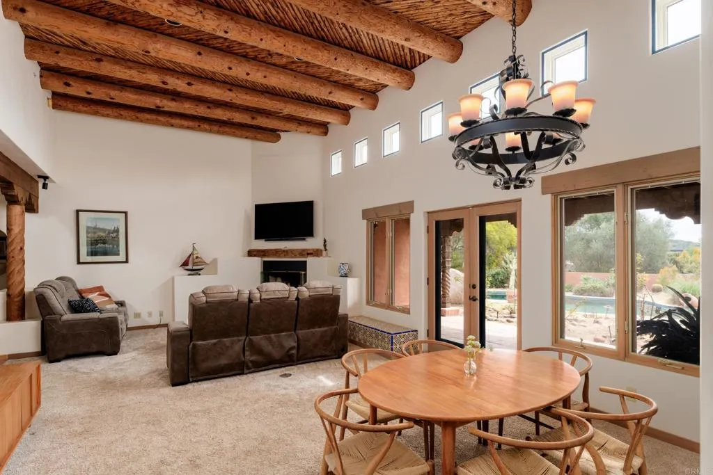 https://cdn.realtyfeed.com/cdn/127/306683170/5a20ea5e09131bb591d7fd57d8753a46.webp