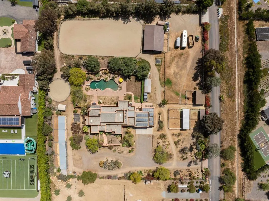 https://cdn.realtyfeed.com/cdn/127/306683170/a93565c1272d90bdff6290c013976be1.webp