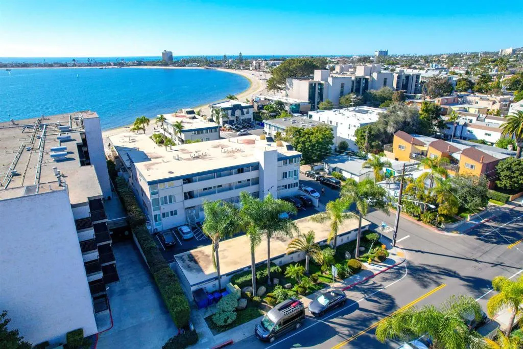 https://cdn.realtyfeed.com/cdn/127/306683177/4b614d9b0c0225a70a0e8ad74e8e34a5.webp