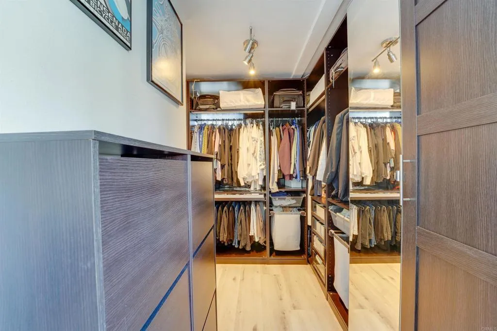 https://cdn.realtyfeed.com/cdn/127/306683177/9de1c23b14230557d55aa9a53f6cd5d5.webp