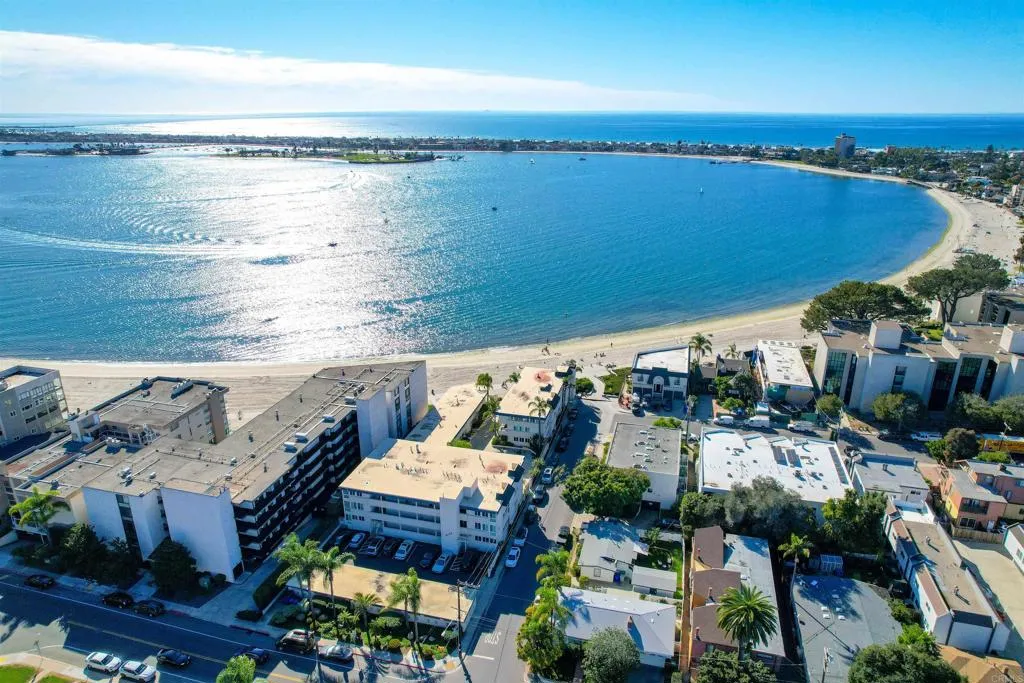 https://cdn.realtyfeed.com/cdn/127/306683177/9ec5c3e152449c5d2621aa0ac5e36103.webp