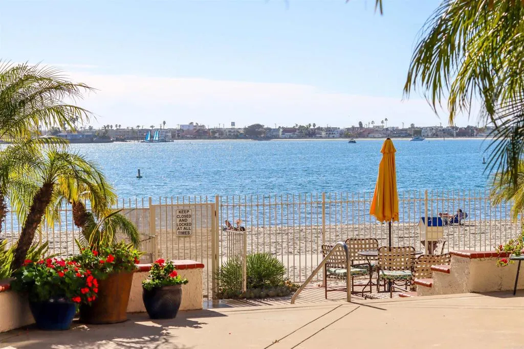 https://cdn.realtyfeed.com/cdn/127/306683177/f43e3091916b7eef983f05e8ef513e63.webp