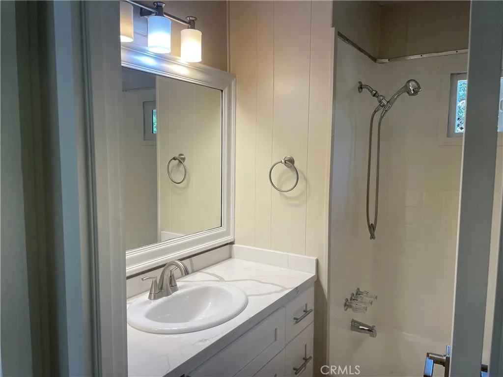 https://cdn.realtyfeed.com/cdn/127/306683248/1b35b649c0a43650c76b392dab4ad2a5.webp
