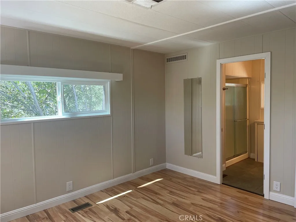 https://cdn.realtyfeed.com/cdn/127/306683248/65bf2a97e19038e1b08808740b4cc6b8.webp