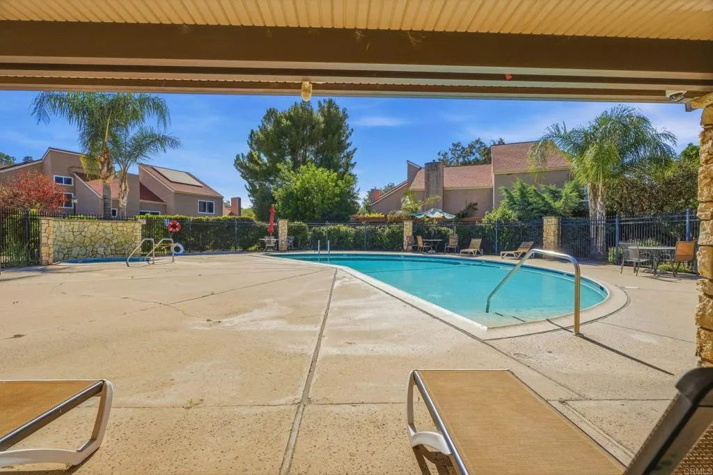 https://cdn.realtyfeed.com/cdn/127/306683265/8292fee51d4c6d049105d25e57fd8e27.webp