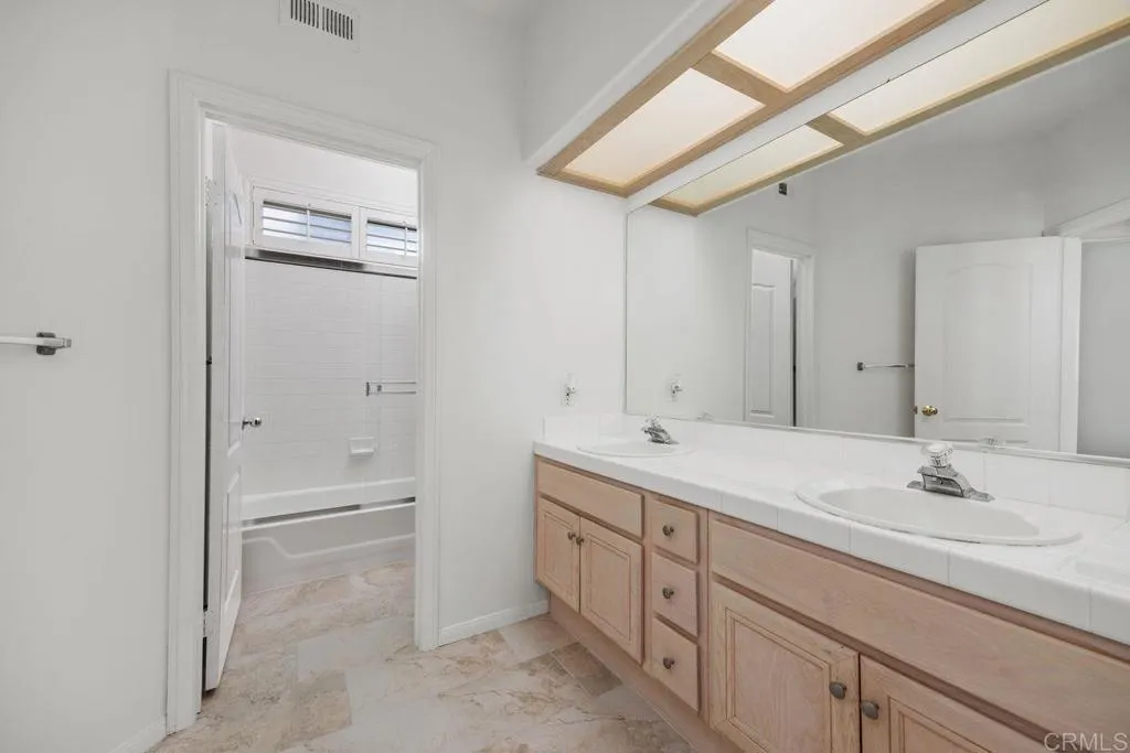 241 Camino Del Postigo, Escondido, CA, 92029