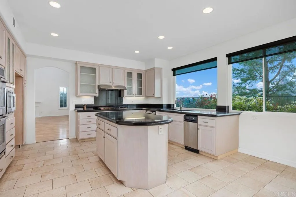 241 Camino Del Postigo, Escondido, CA, 92029