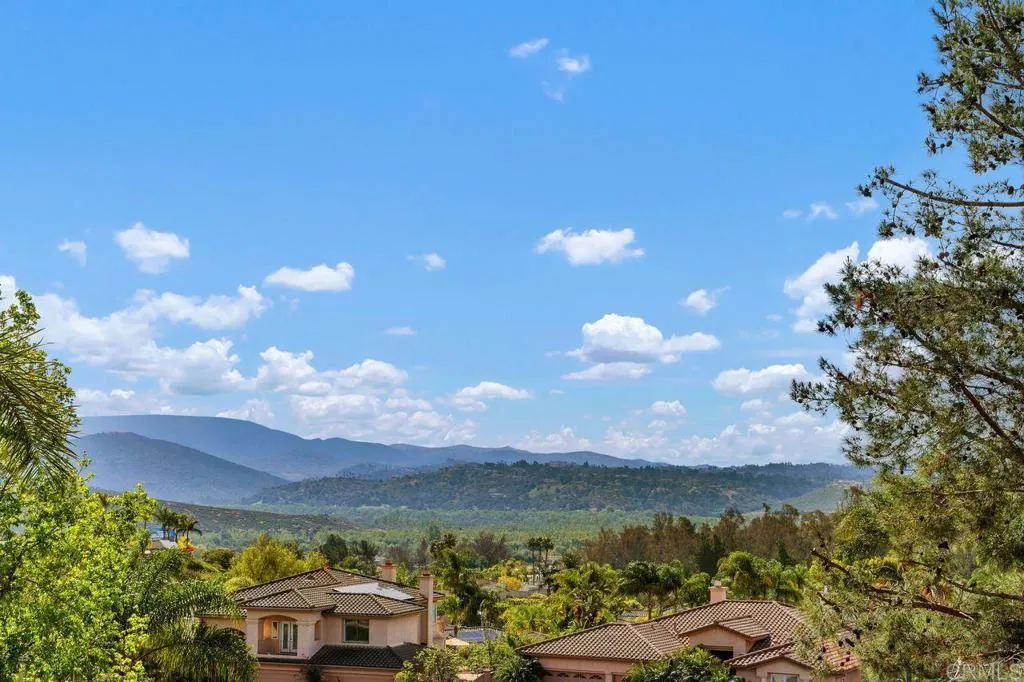 241 Camino Del Postigo, Escondido, CA, 92029
