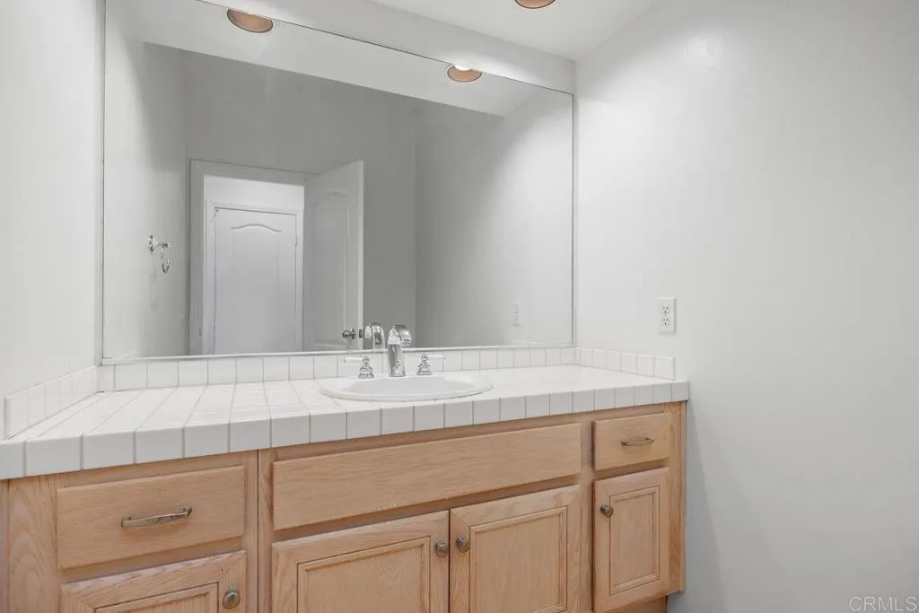 241 Camino Del Postigo, Escondido, CA, 92029