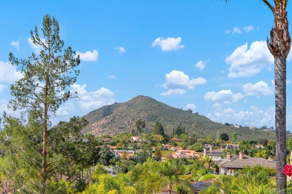 241 Camino Del Postigo, Escondido, CA, 92029