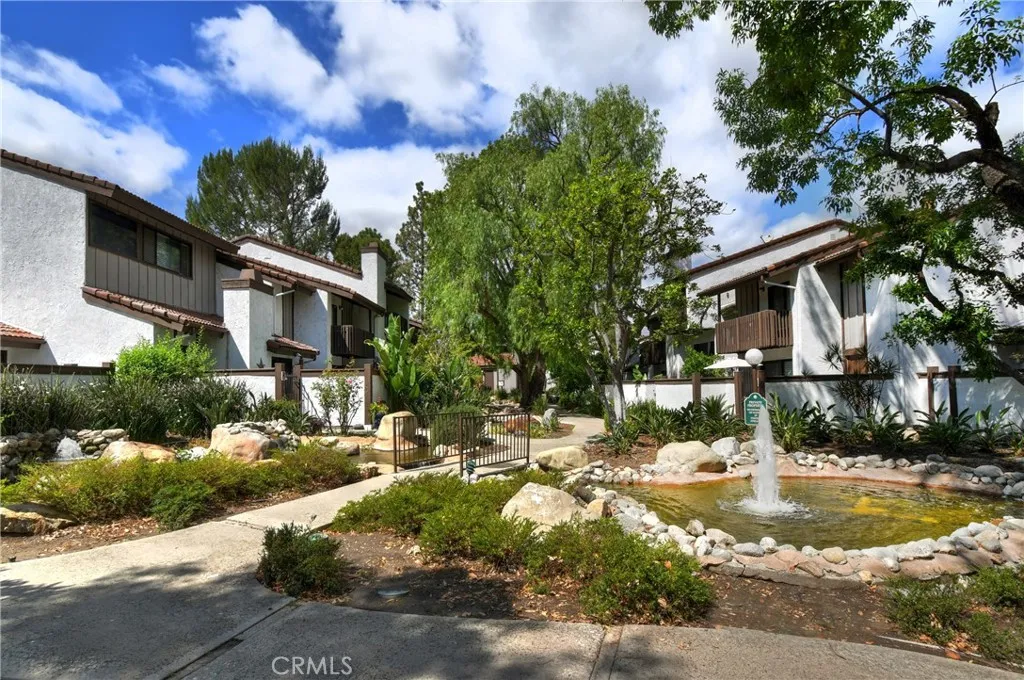 Woodland Hills, CA 91367