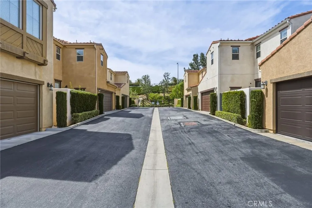 11537 Amalfi, Porter Ranch, CA 91326 - Photo 3 of 35, Porter Ranch, CA