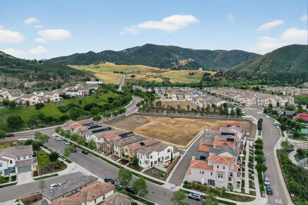https://cdn.realtyfeed.com/cdn/127/306683341/044f9946ea34e6b9f3c957f3b9134826.webp