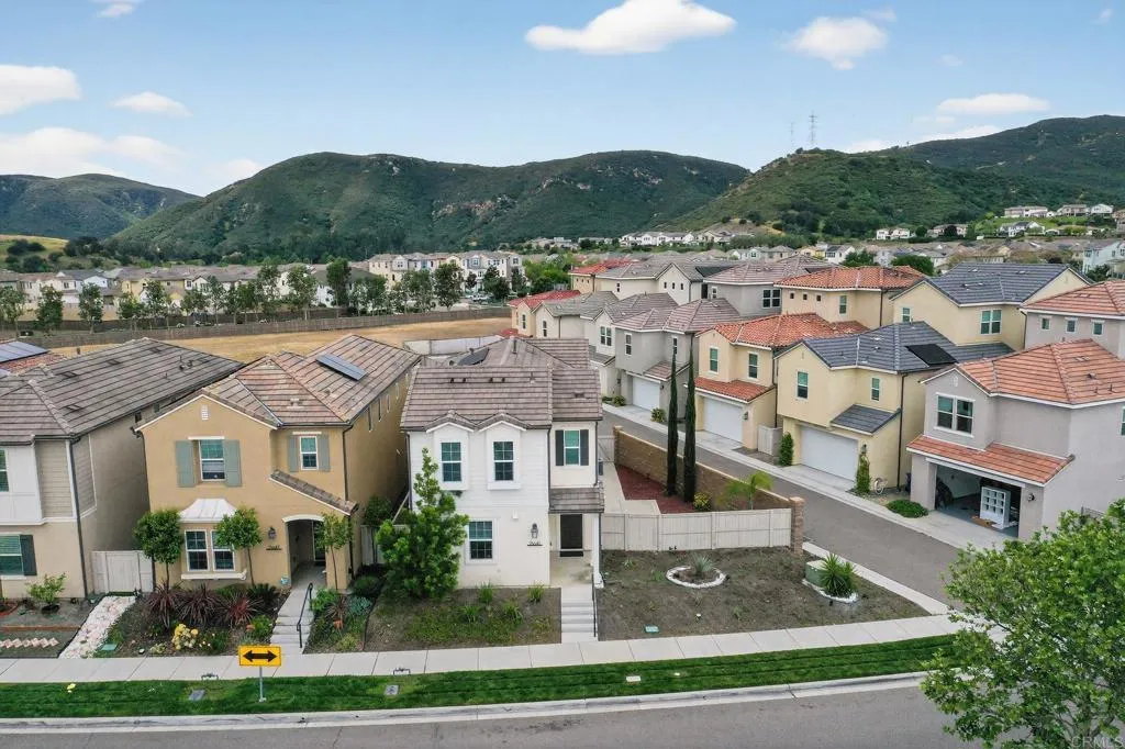 https://cdn.realtyfeed.com/cdn/127/306683341/398f2888078064afb233ec1c61b11ab1.webp