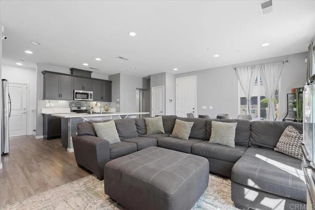 Photo #3: PTP2602507 Listing: Photo #3