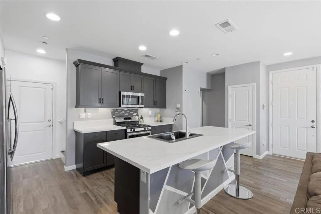 Photo #4: PTP2602507 Listing: Photo #4