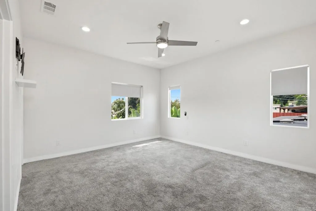 https://cdn.realtyfeed.com/cdn/127/306683373/37fbf7bc921ce52b19b3d8927da42381.webp