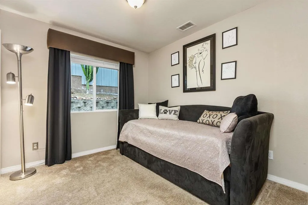 https://cdn.realtyfeed.com/cdn/127/306683441/d624852c7c74cb01b0373da27ac41a63.webp