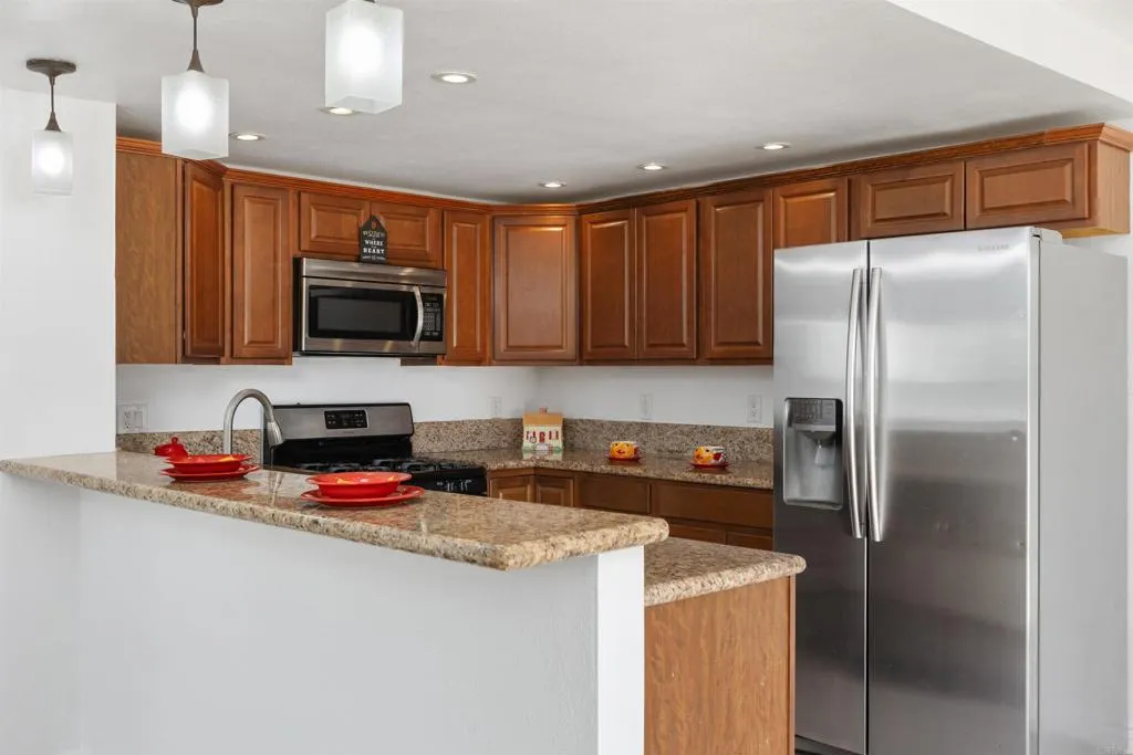 https://cdn.realtyfeed.com/cdn/127/306683444/8f48ffd648415e00bb22031f19e03676.webp