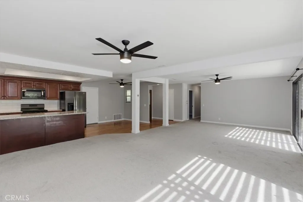 https://cdn.realtyfeed.com/cdn/127/306683462/4a532a3ea354a1cca44fbed7569f1828.webp