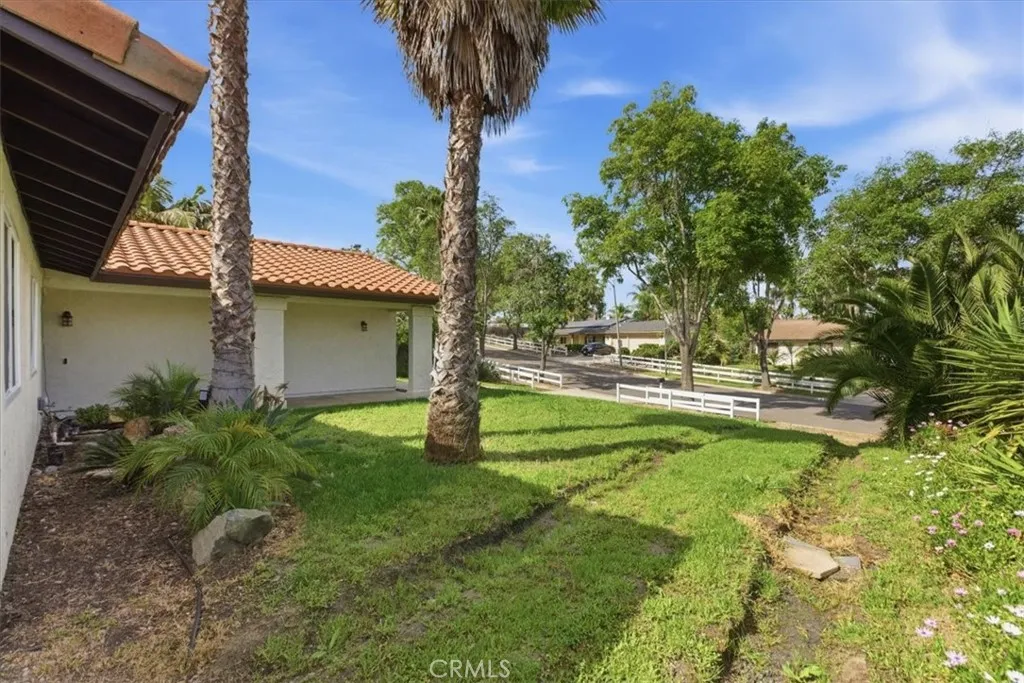 https://cdn.realtyfeed.com/cdn/127/306683462/6f4f6611b5db7030c3c4f6d157a9aaf1.webp
