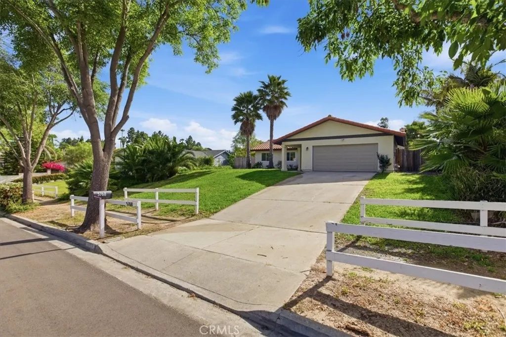 https://cdn.realtyfeed.com/cdn/127/306683462/e83296c09c1b7fb94f5209d5115c10d0.webp