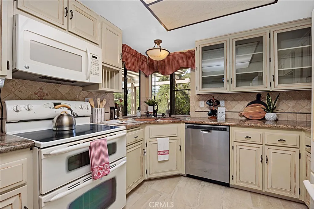 https://cdn.realtyfeed.com/cdn/127/306683463/579386ac91cb60b7b7250d9bc1ee9951.webp