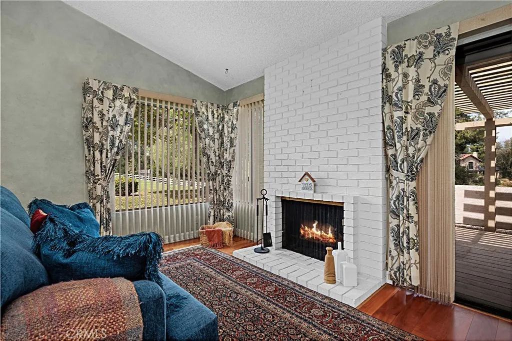 https://cdn.realtyfeed.com/cdn/127/306683463/75ea42c7d96a15f4ba3ce655a0b91b48.webp
