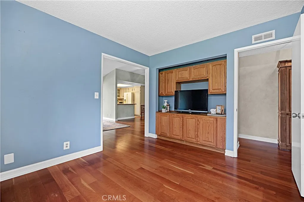 Photo #17: SW26043482 Listing: Photo #17