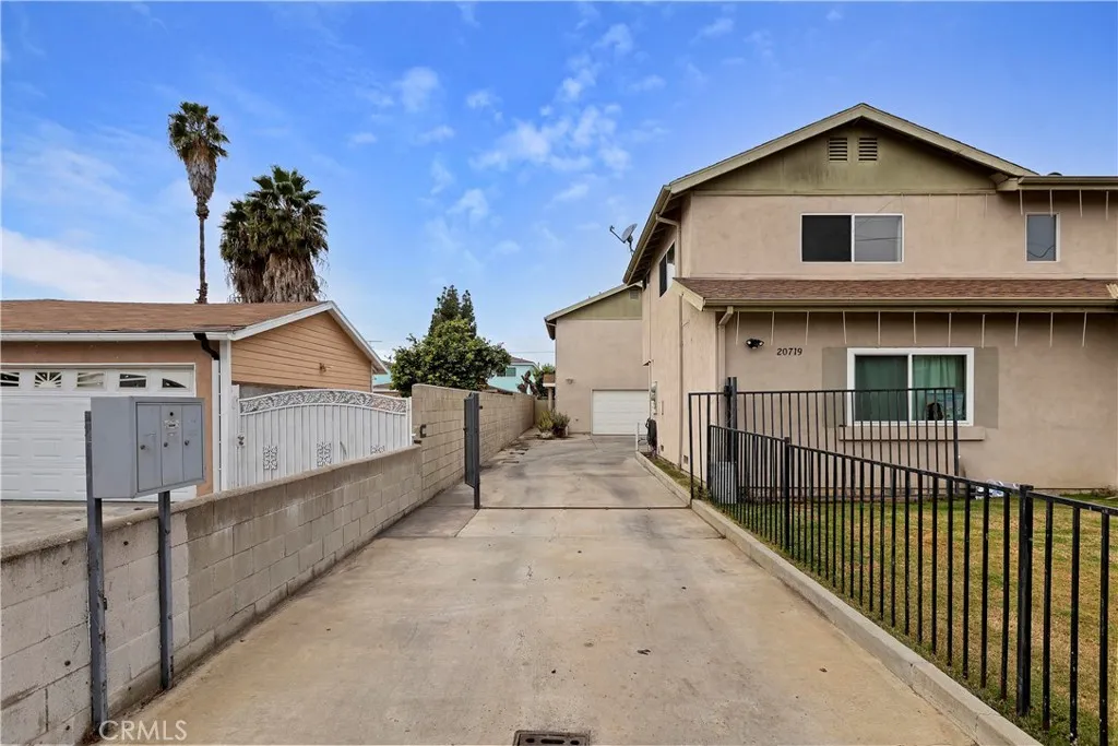 20721 Roseton, Lakewood, CA, 90715