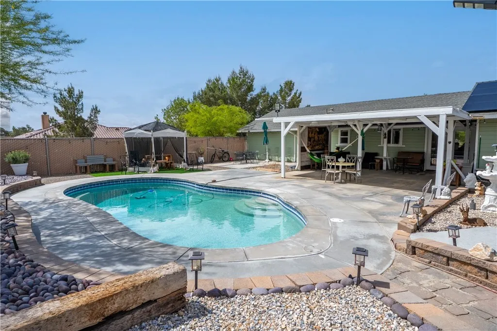 17133 Mesquite Rd, Apple Valley, CA, 92307