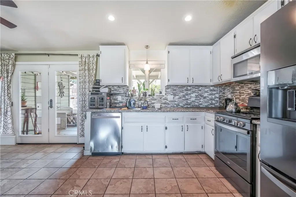 17133 Mesquite Rd, Apple Valley, CA, 92307