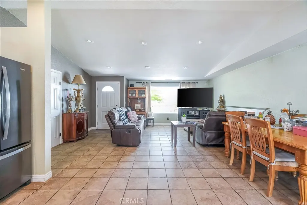 17133 Mesquite Rd, Apple Valley, CA, 92307