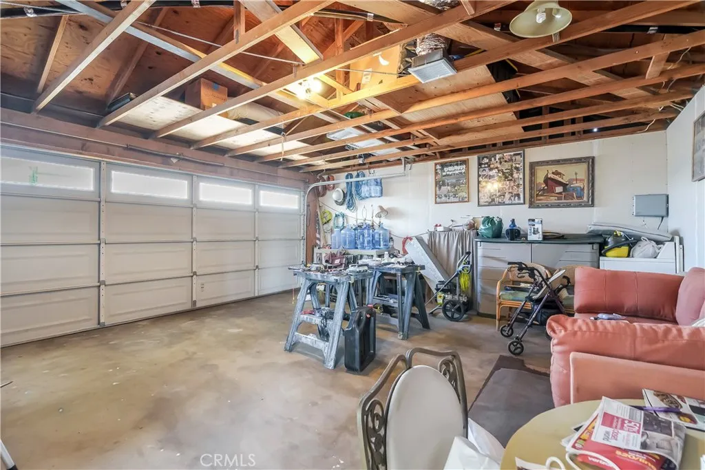 17133 Mesquite Rd, Apple Valley, CA, 92307