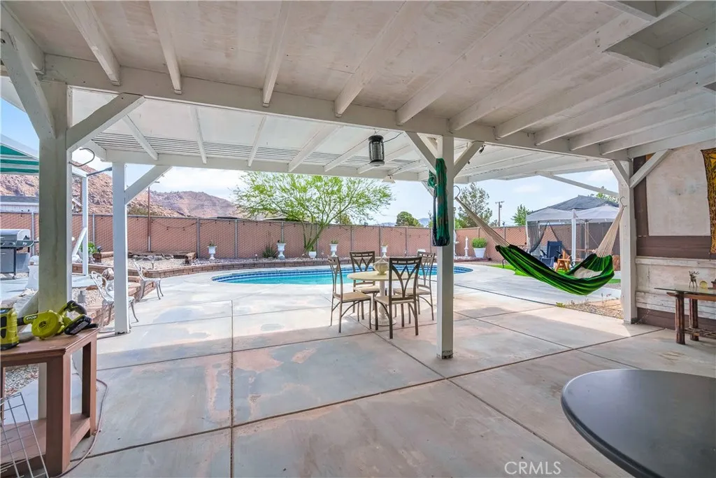 17133 Mesquite Rd, Apple Valley, CA, 92307