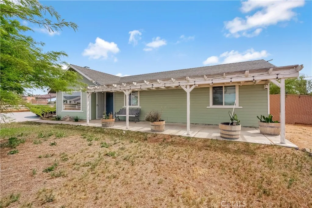 17133 Mesquite Rd, Apple Valley, CA, 92307