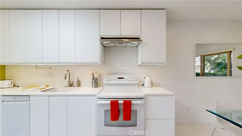 https://cdn.realtyfeed.com/cdn/127/306683635/ae5bdc8b23c4b4888b42d2ec6378986d.webp