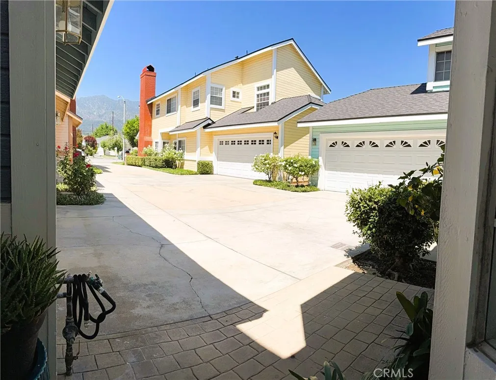 430 W Walnut Avenue West, Monrovia, CA 91016 - Photo 2 of 40, Monrovia, CA