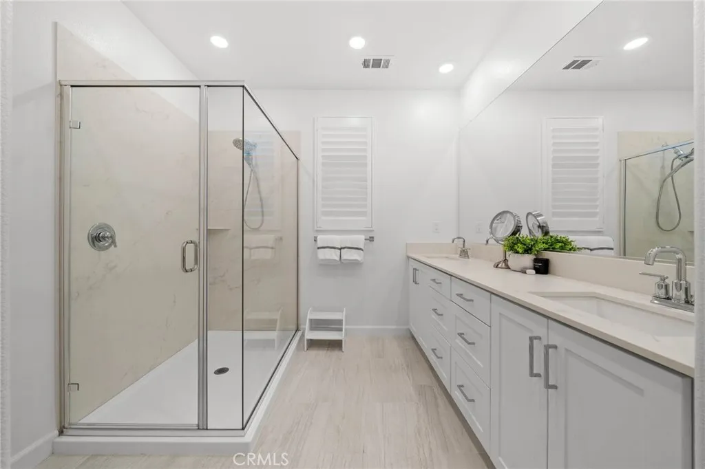 https://cdn.realtyfeed.com/cdn/127/306683728/1f55cb34df612c9869065fd7a0c95f50.webp