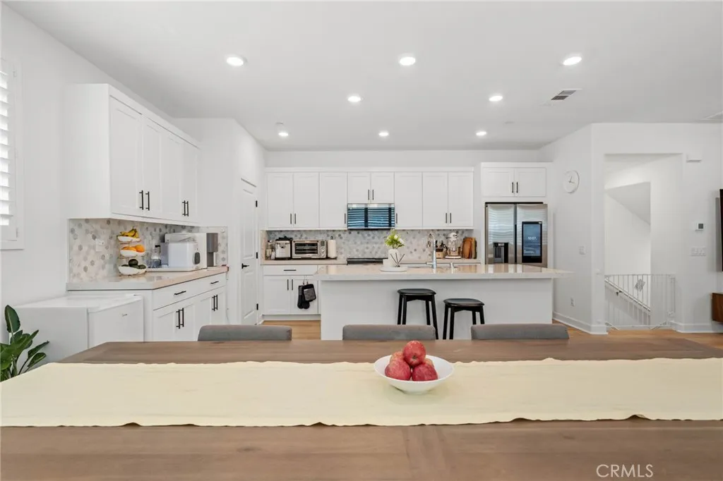 https://cdn.realtyfeed.com/cdn/127/306683728/52ad4d3d0295efd4488b9dec63424b58.webp