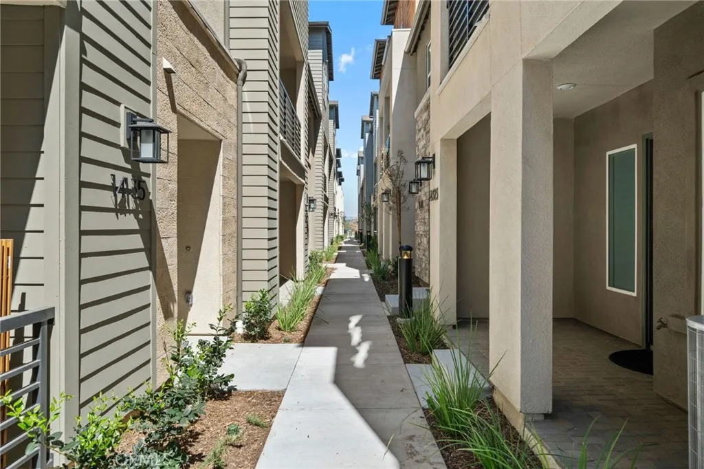 https://cdn.realtyfeed.com/cdn/127/306683728/67152f817eb65eb8795b020cb3cffe7a.webp