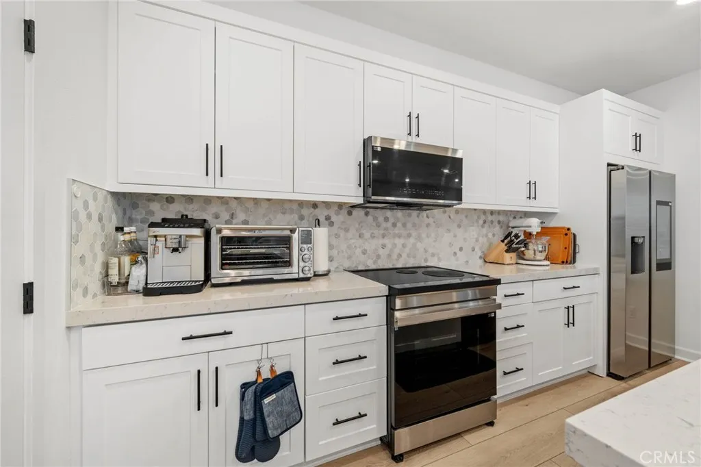 https://cdn.realtyfeed.com/cdn/127/306683728/86e9bc4998b05f0550bcd76eabbfdbcd.webp
