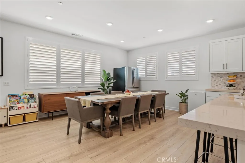 https://cdn.realtyfeed.com/cdn/127/306683728/8c781f734e4b2ece873dc26c25a13749.webp